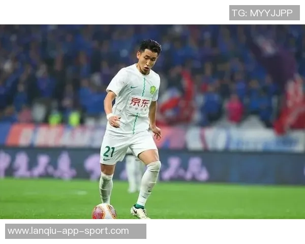 国安球迷机场送别塞蒂恩张源泪洒离别情深